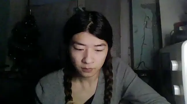 CarlyJoy online show from January 2025 01:00:01 PM