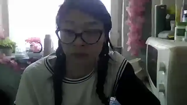 CarlyJoy online show from October 2025 09:29:01 AM