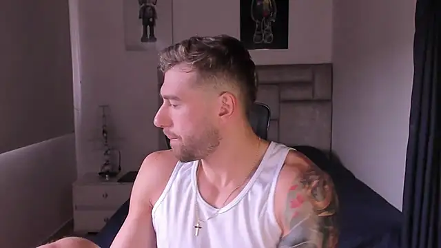 Snapshot of paul_rogerr chatting on October 2025 01:56:02 PM paul rogerr online show from October 2025 01:56:02 PM