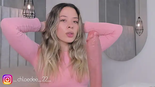 chloe d online show from February 2025 02:43:01 PM