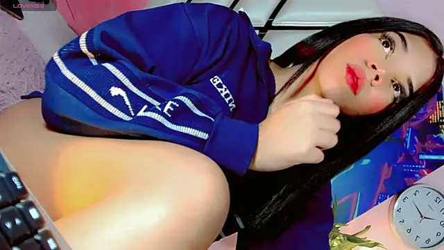 Hannahsmit online show from January 2025 10:20:02 AM