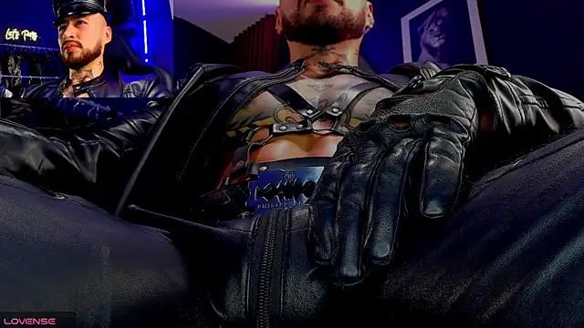 billyMayer  online show from October 2025 05:12:02 PM