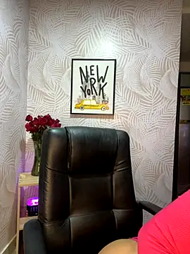 Snapshot of sexyyykloee chatting on October 2025 04:59:02 AM sexyyykloee online show from October 2025 04:59:02 AM