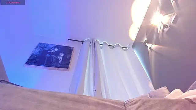 HannahDavis  online show from December 2024 07:54:02 PM