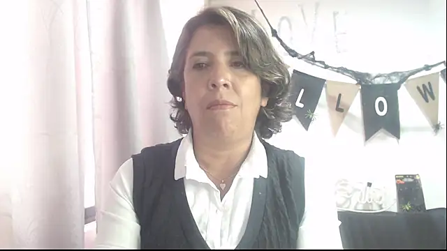 Victoria meester online show from October 2025 08:20:02 PM