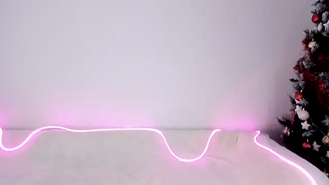 Snapshot of 666kisses chatting on January 2025 02:48:02 AM 666kisses online show from January 2025 02:48:02 AM