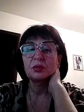 AlbinaXPretty online show from December 2024 06:28:02 PM