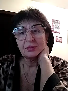 AlbinaXPretty online show from December 2024 05:01:02 PM