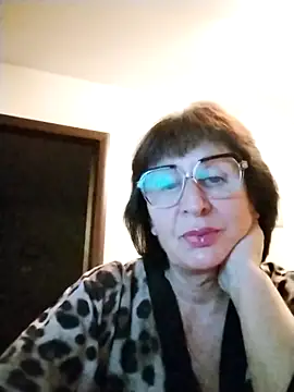 AlbinaXPretty online show from October 2025 05:46:01 PM