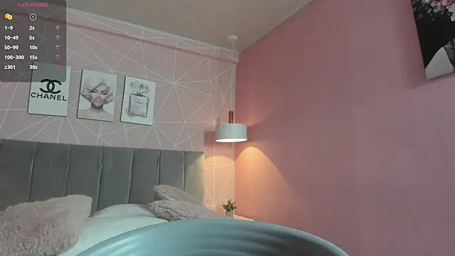 dolly zoe online show from December 2024 05:26:01 AM