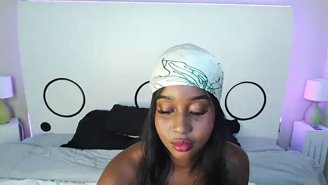 MichaelaCox online show from September 2025 04:29:01 PM