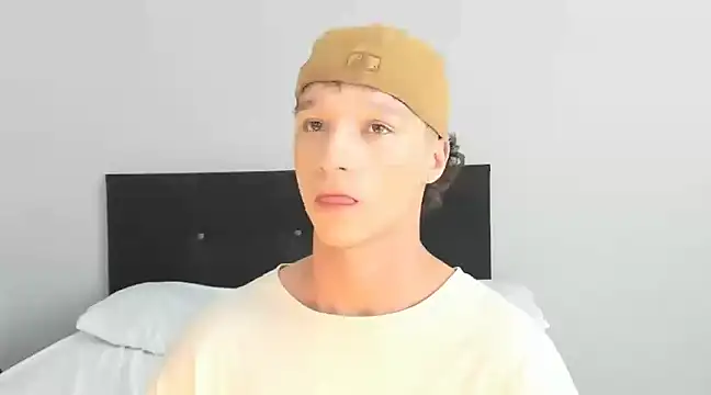 angelcortes online show from March 2025 10:53:01 PM