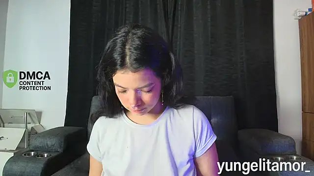 yungelitamor  online show from September 2025 05:02:02 AM