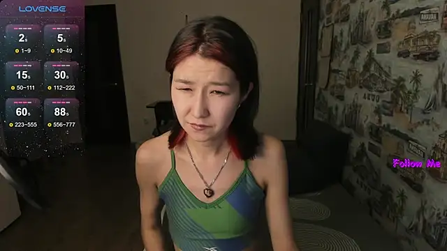 Snapshot of LeyylaStoone chatting on November 2025 03:33:02 PM LeyylaStoone online show from November 2025 03:33:02 PM