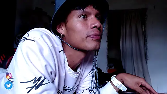 Snapshot of Tylerfordxxx chatting on October 2025 09:04:01 PM Tylerfordxxx online show from October 2025 09:04:01 PM