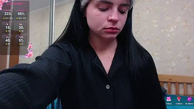 Snapshot of JuicyJess chatting on October 2025 08:20:02 PM JuicyJess online show from October 2025 08:20:02 PM