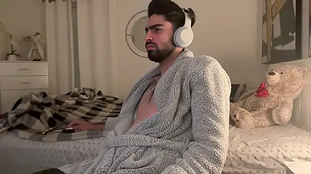 Carlos-195- online show from November 2025 06:04:02 AM