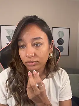 DianaHopson online show from March 2025 10:47:01 AM