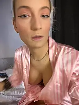 Ella Charm online show from October 2025 04:29:02 PM