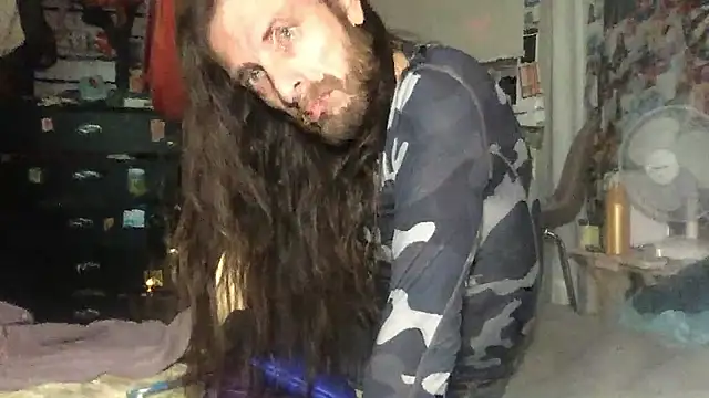 Snapshot of DownstairsSky chatting on October 2025 03:58:02 AM DownstairsSky online show from October 2025 03:58:02 AM