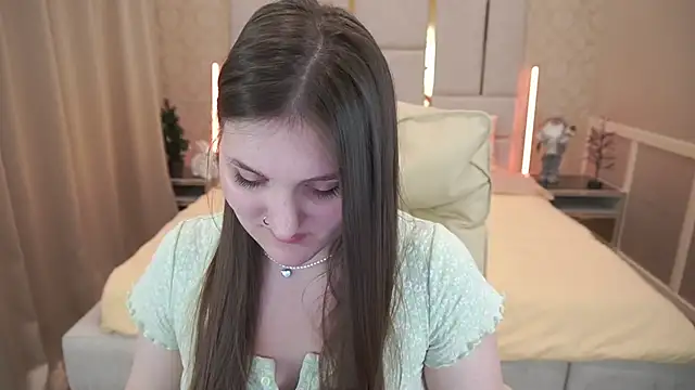 Snapshot of EmmyCharmm chatting on January 2025 09:40:02 AM EmmyCharmm online show from January 2025 09:40:02 AM