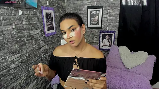 Snapshot of Andrys_ chatting on November 2025 08:42:01 PM Andrys online show from November 2025 08:42:01 PM