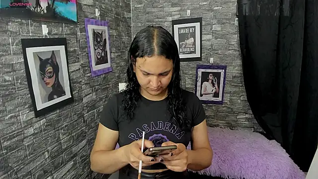 Snapshot of Andrys_ chatting on November 2025 10:08:02 PM Andrys online show from November 2025 10:08:02 PM