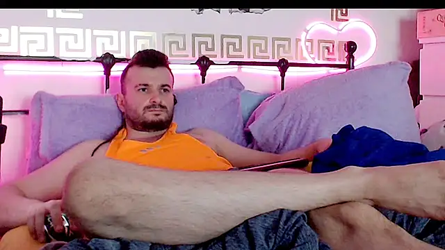 Snapshot of erotico69xxx chatting on October 2025 10:38:01 PM erotico69xxx online show from October 2025 10:38:01 PM