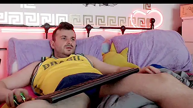 Snapshot of erotico69xxx chatting on October 2025 11:02:01 PM erotico69xxx online show from October 2025 11:02:01 PM