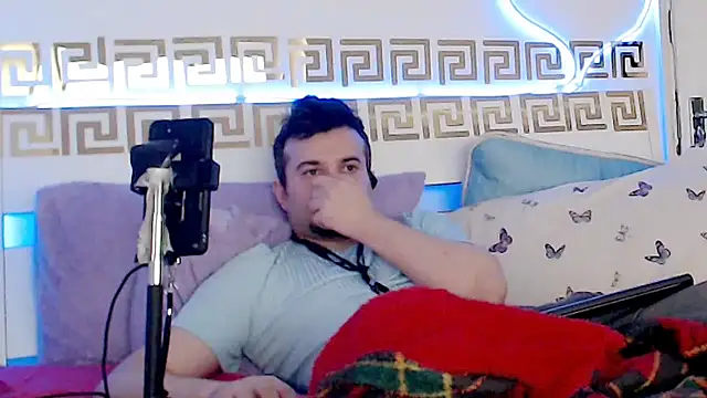 Snapshot of erotico69xxx chatting on November 2025 01:00:02 PM erotico69xxx online show from November 2025 01:00:02 PM