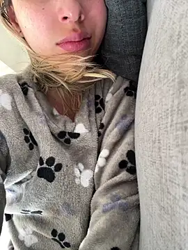 Ameellie online show from September 2025 03:17:02 PM