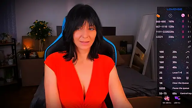 Snapshot of _Kelly__ chatting on November 2025 12:55:01 PM Kelly online show from November 2025 12:55:01 PM