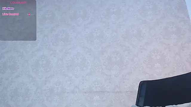 little  amy  online show from November 2025 07:35:02 PM