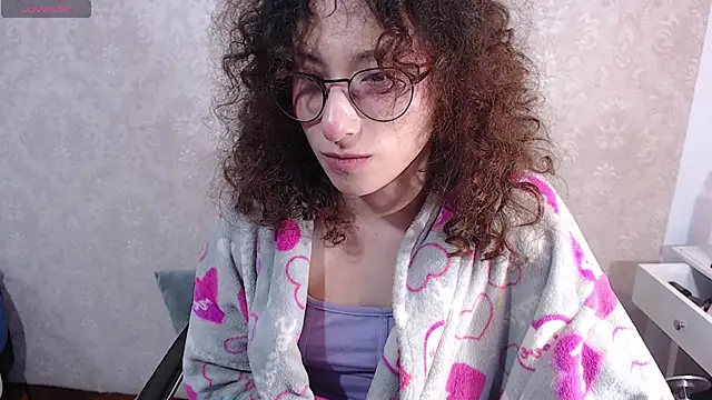 little  amy  online show from November 2025 07:41:01 AM