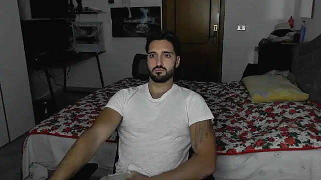 Snapshot of Alexox02 chatting on October 2025 05:57:01 PM Alexox02 online show from October 2025 05:57:01 PM