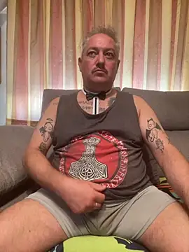 Snapshot of Russirayu chatting on October 2025 04:00:01 PM Russirayu online show from October 2025 04:00:01 PM