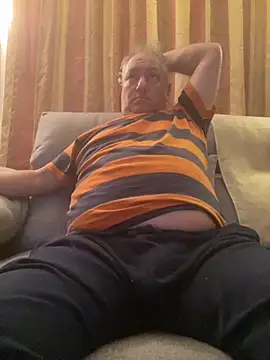 Snapshot of Russirayu chatting on November 2025 11:10:02 PM Russirayu online show from November 2025 11:10:02 PM