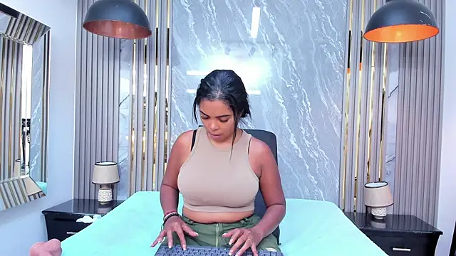 CiaraHarris online show from December 2024 07:10:01 PM