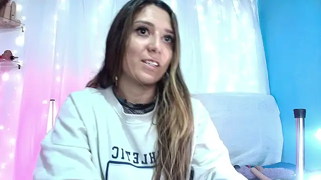 Natasha Wilde  online show from December 2024 03:09:02 PM