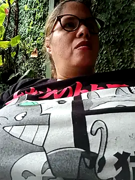 Snapshot of EllisW8 chatting on February 2025 07:55:01 PM EllisW8 online show from February 2025 07:55:01 PM