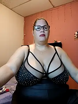 Snapshot of EllisW8 chatting on February 2025 10:59:01 AM EllisW8 online show from February 2025 10:59:01 AM