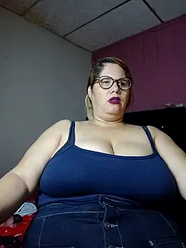 Snapshot of EllisW8 chatting on February 2025 01:59:01 PM EllisW8 online show from February 2025 01:59:01 PM