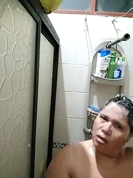 Snapshot of EllisW8 chatting on February 2025 11:06:02 AM EllisW8 online show from February 2025 11:06:02 AM