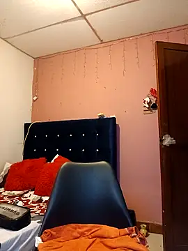 Snapshot of EllisW8 chatting on February 2025 01:50:01 PM EllisW8 online show from February 2025 01:50:01 PM