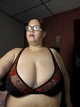 Snapshot of EllisW8 chatting on October 2025 06:06:01 PM EllisW8 online show from October 2025 06:06:01 PM