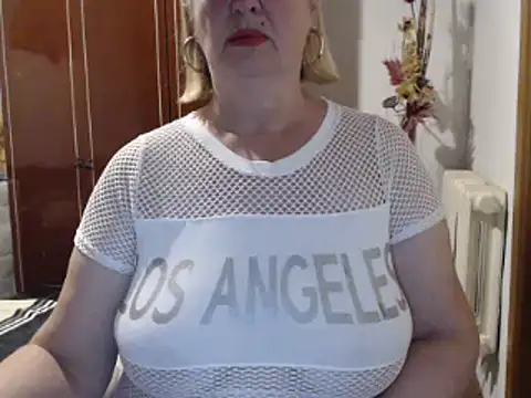 Secretfox online show from September 2025 05:45:02 AM