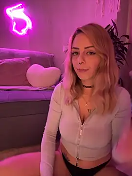 Mia Railey online show from October 2025 09:24:01 PM