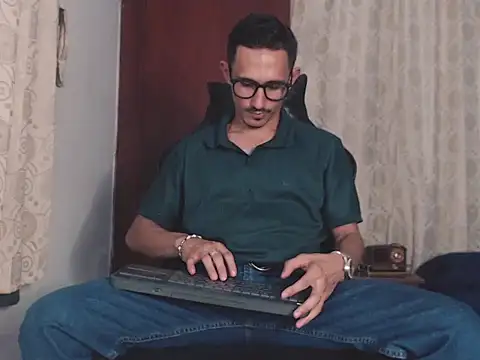 HomeAloneK online show from October 2025 08:54:02 PM