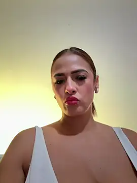 SofiaReyes1 online show from October 2025 02:22:02 AM