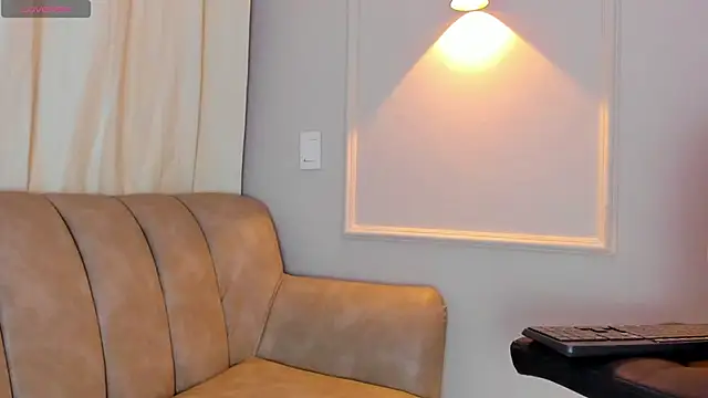 Lia walton online show from January 2025 07:43:01 PM